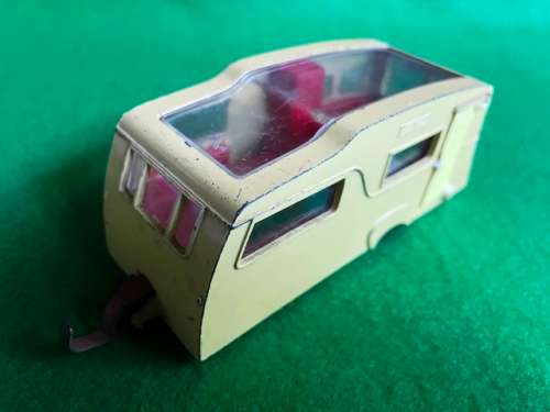 DINKY 117. 4 BERTH CARAVAN.