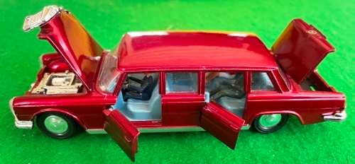 DINKY 128 MERCEDES BENZ 600.