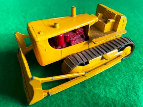 MATCHBOX KING SIZE. K3-A5 CATERPILLAR BULLDOZER.