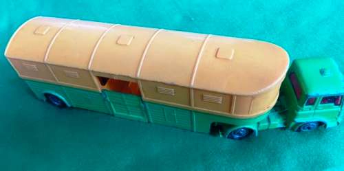 CORGI HORSE BOX TRUCK. LIKE DINKY.