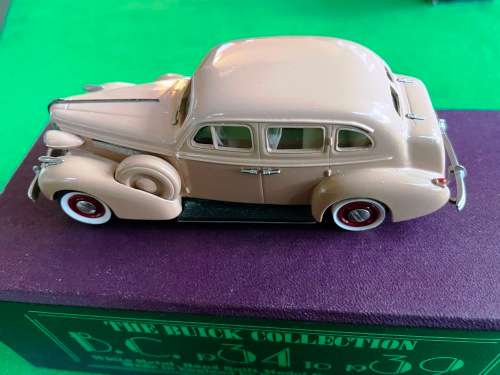BROOKLIN MODEL B.C.004.1938 BUIK TM SPECIAL 4 DOOR TOURING SEDAN CARROT BEIGE.LIKE DINKY.