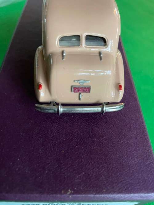 BROOKLIN MODEL B.C.004.1938 BUIK TM SPECIAL 4 DOOR TOURING SEDAN CARROT BEIGE.LIKE DINKY.