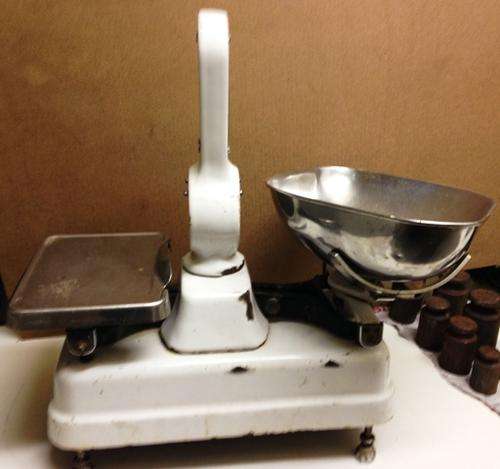 SCALE (1960) AVERY