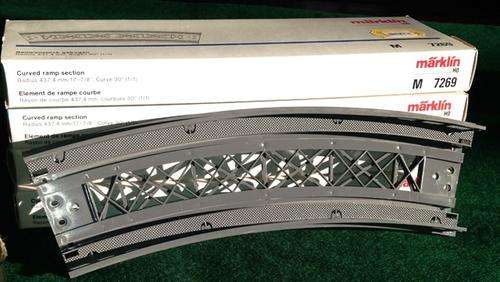 MARKLIN CURVED RAMP 7569 BOXED PRICE PER EACH