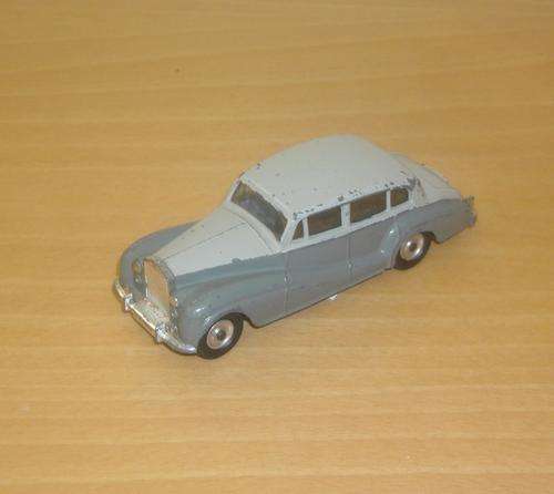 Dinky Toys No.150 Rolls-Royce Silver Wraith