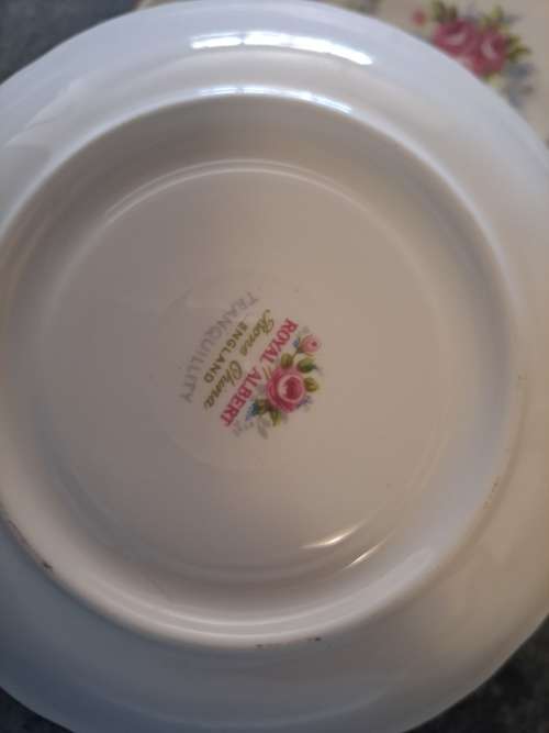 Royal Albert Tranquility Trio