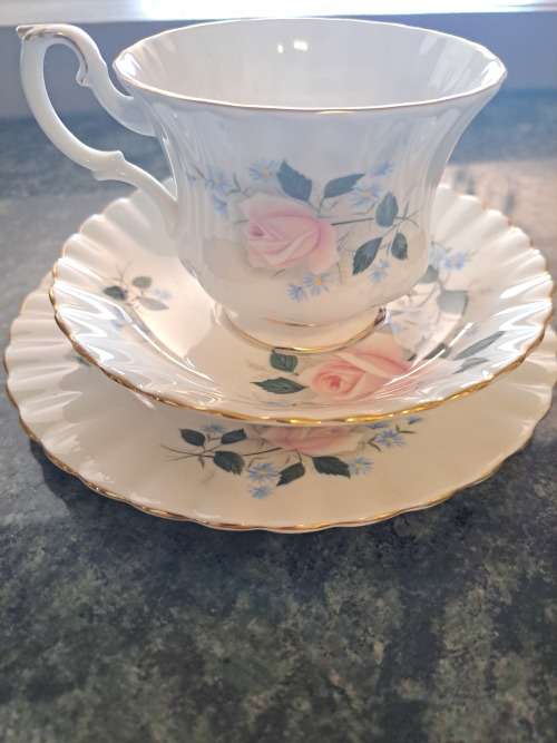Royal Albert Soft Pink Rose Trio Unnamed