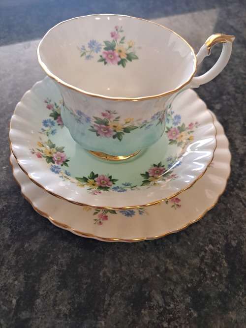 Royal Albert Unnamed Trio