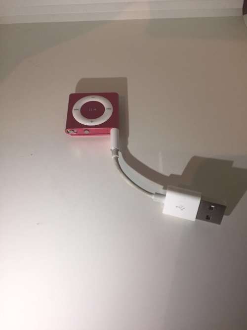 Apple iPod Shuffle | 4th Generation | 2GB | MD779LL/A | A1373 | ***IPOD SHUFFLE***