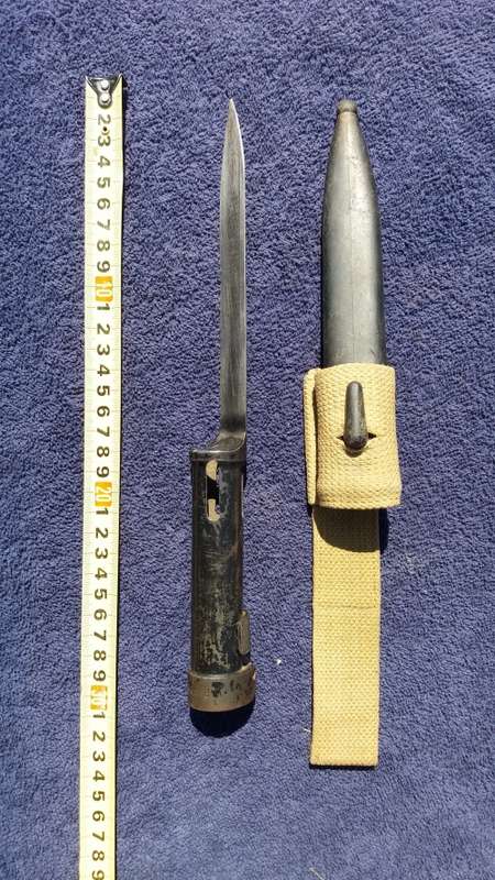 FN FAL - R1 Apple Core Bayonet with scabbard & Frog Type C