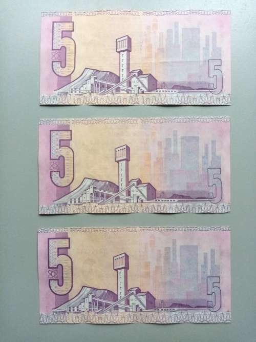 3 X MINT C.L.STALS R5 BANKNOTES (UNCIRCULATED)