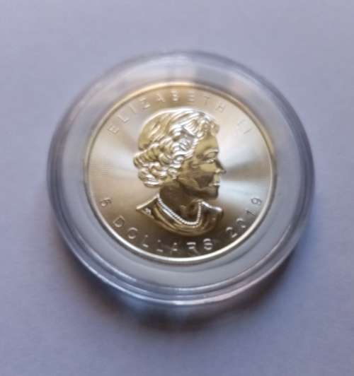 2019 ONE OUNCE 9999 SILVER CANADIAN DOLLAR (IN CAPSULE)