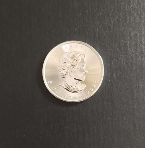 RARE 2021 CANDIAN 1 OZ SILVER COIN (UNC)(CAPSULED)