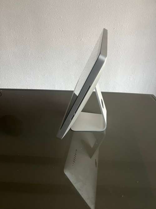 Apple iMac 21.5 Core i5 1T 16GB RAM 2011