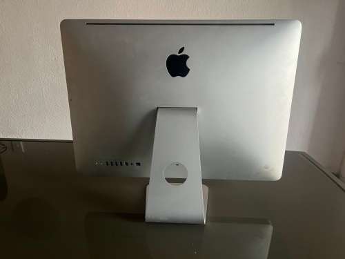 Apple iMac 21.5 Core i5 1T 16GB RAM 2011