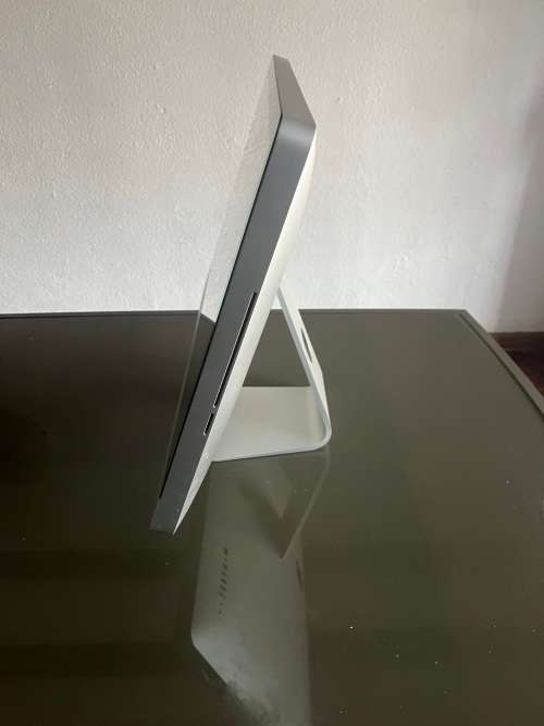 Apple iMac 21.5 Core i5 1T 16GB RAM 2011
