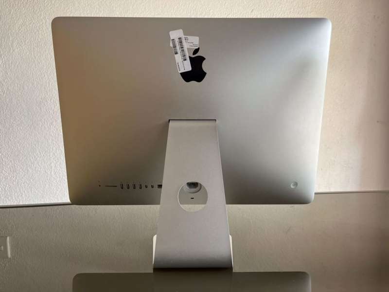 Apple iMac 21.5 Core i5 1TB 8GB RAM Late 2013
