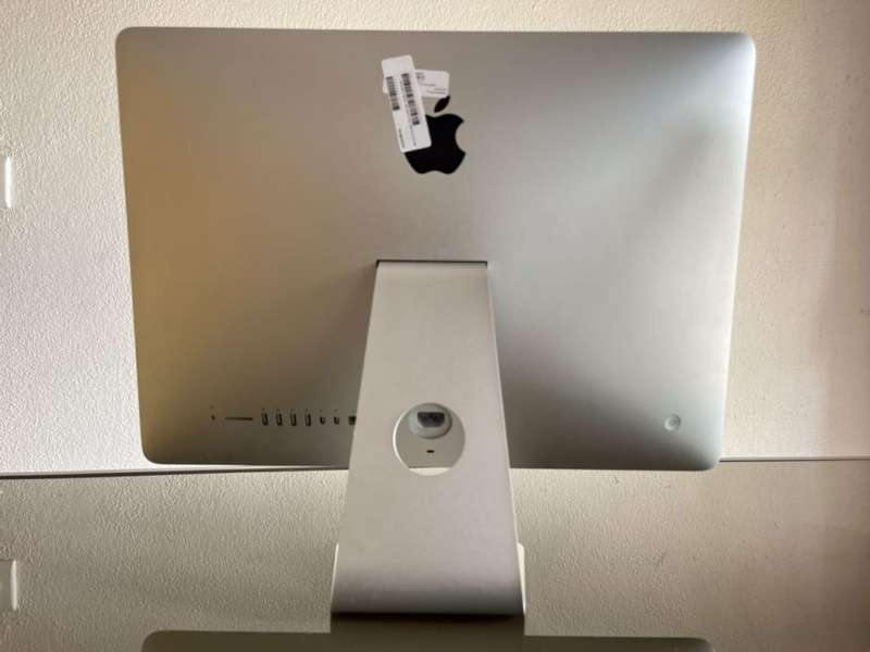Apple iMac 21.5 Core i5 1TB 8GB RAM Late 2013
