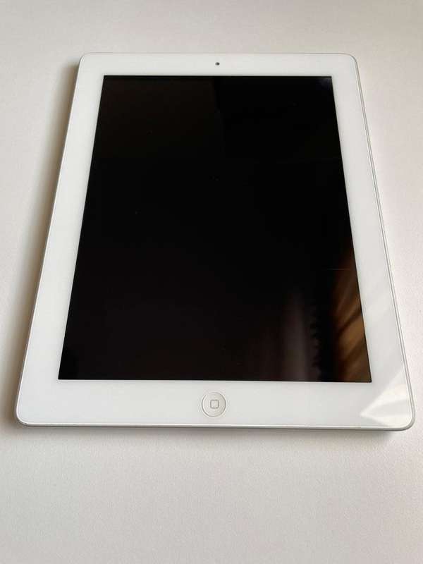 iPad 4th Gen (Retina Display) 16GB WIFI + CELLULAR (WHITE)