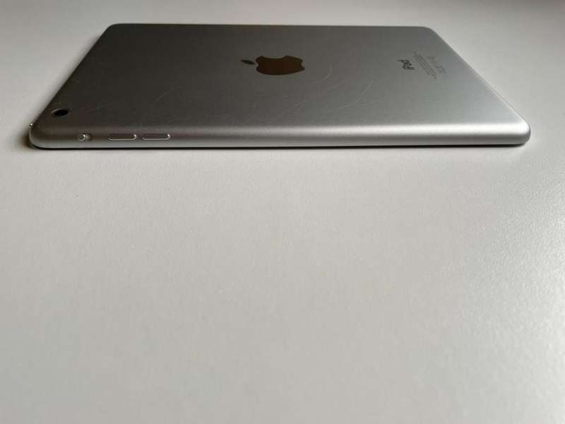 iPad Mini 4 | 128GB| SILVER