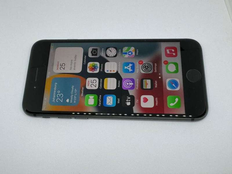 iPhone 8 | 64GB | Black| LIKE NEW CONDITION|100% battery