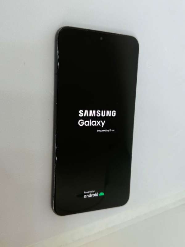 Samsung Galaxy S22 5G | 256GB | BLACK