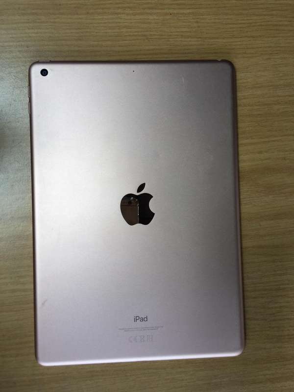 iPad 5th Generation -  32GB WIFI  - GOLD