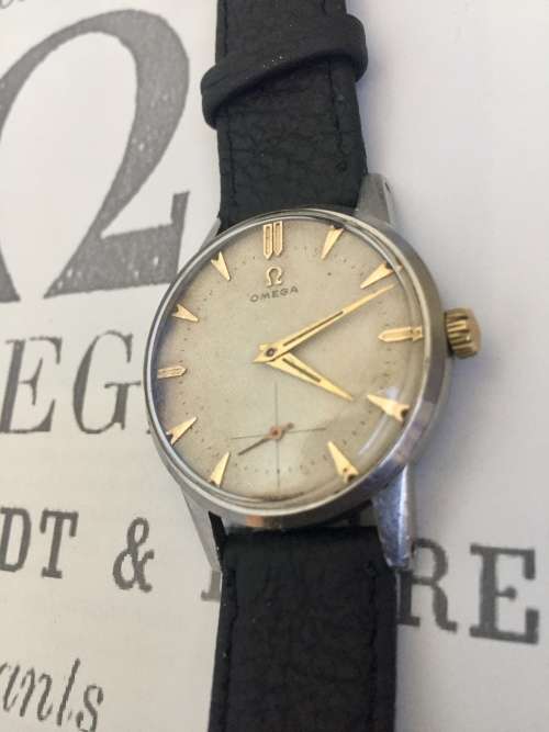 Omega Honeycomb Dial ref 2495-20