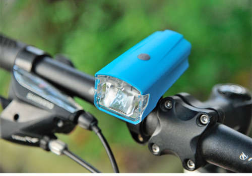 BICYCLE SAFETY FLASHING LIGHT