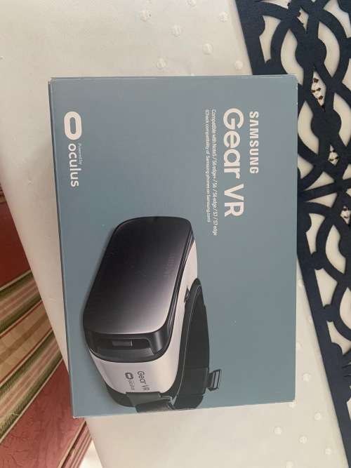 Samsung Gear VR - Powered by Oculus