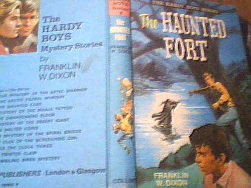 THE HARDY BOYS- THE HAUNTED FORT- FRANKLIN W DIXON