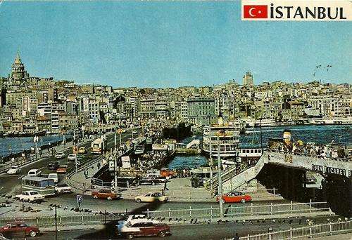 Eminonu Meydani, Galata Koprusu ve Karakoy, Istanbul - Turkey Postcard