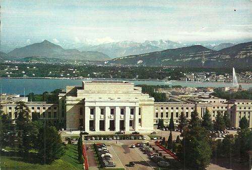 Le Palais des Nations et la chaine du Mont Blanc, Geneve - Swiss Postcard