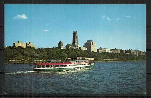 Circle Line Yacht Cruising the Hudson River - USA Postcard