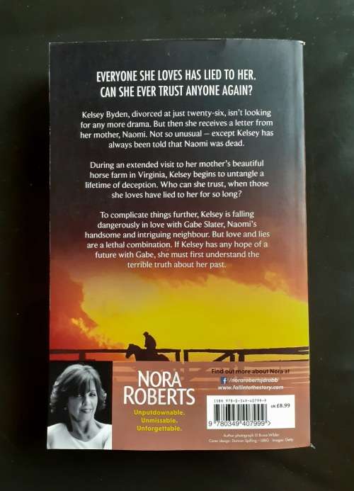 True Betrayals by Nora Roberts (New Paperback)