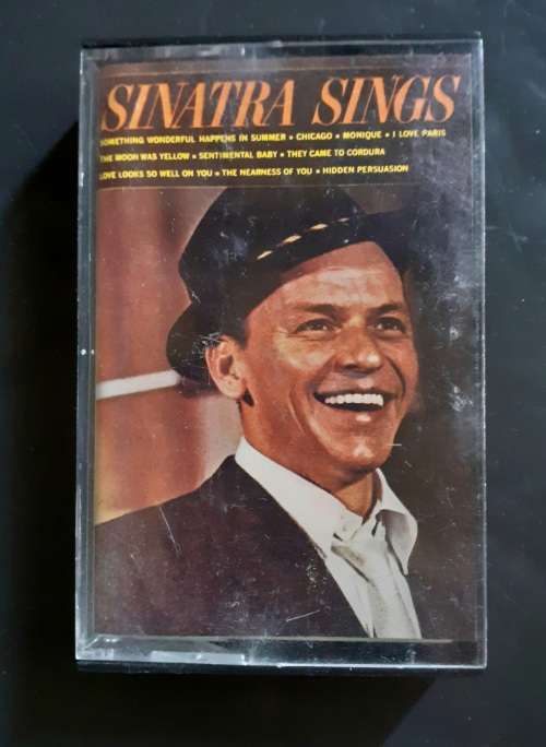Frank Sinatra - Sinatra Sings of Love and Things Cassette Tape