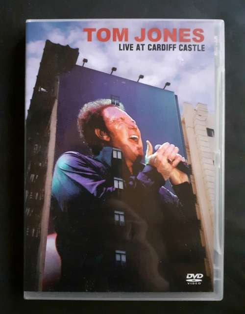 Tom Jones - Live At Cardiff Castle (DVD)