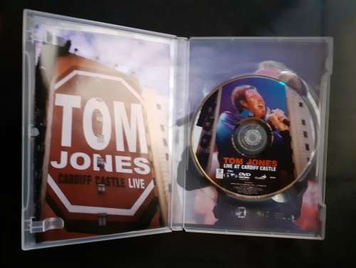 Tom Jones - Live At Cardiff Castle (DVD)