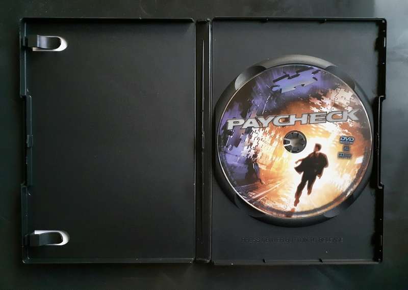 Paycheck: Remember The Future - Ben Affleck & Aaron Eckhart (DVD)