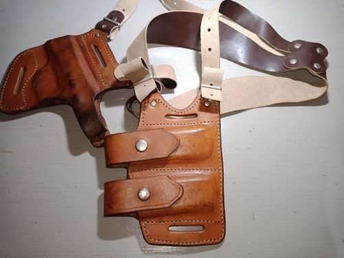 Handgun Holsters for FN Browning 9mm x4 as a lot