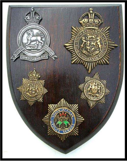 POLICE CAP BADGES PLAQUE