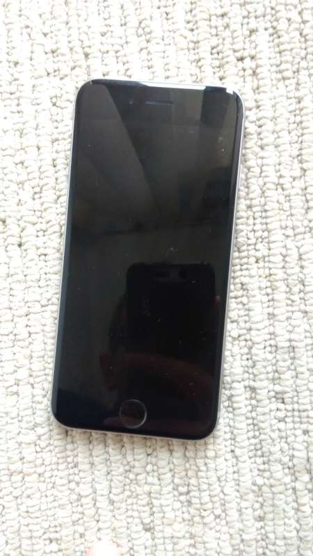 Apple iPhone 6S 128 GB Space Grey (Very good condition with charging cable & guarantee)