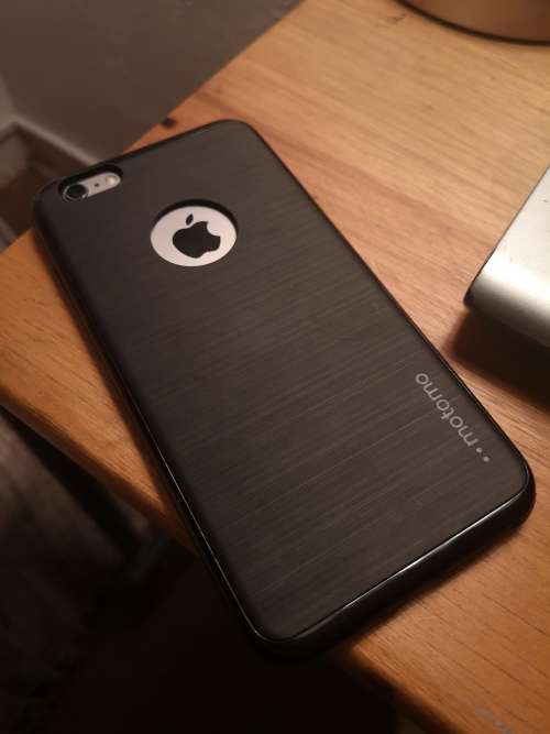 Apple iPhone 6S Plus 64 GB Space Grey (Very Good condition) + Leather Case (R1099)