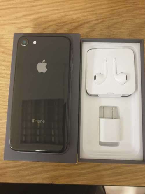 Apple iPhone 8 64 GB Space Grey / Black with Box, Charger Earpods (Excellent Condition 86% Battery)