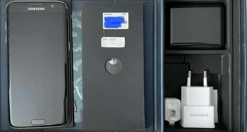 Samsung Galaxy S7 Edge 32GB Black Onyx (Very good condition with original box and charger)