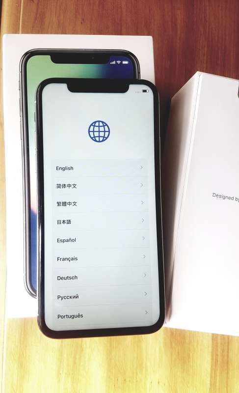 Apple iPhone X 64gb silver (Excellent condition with box and charger - no Face ID)