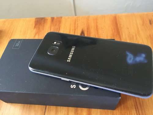 Samsung Galaxy S7 Edge 32GB Black Onyx (Very good condition with original box and charger)