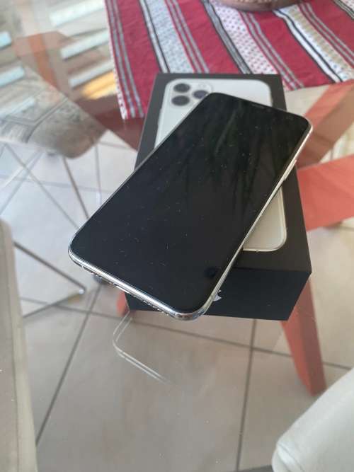 Apple iPhone 11 Pro 256GB Silver  (Good condition with box & charging cable  - 80% battery)