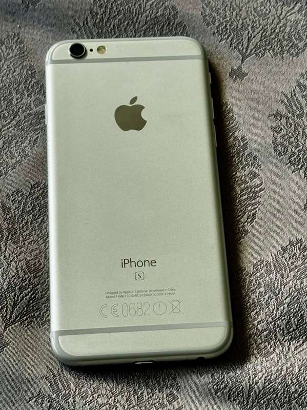 Apple iPhone 6S 16GB 99% battery (excellent condition with charging cable)