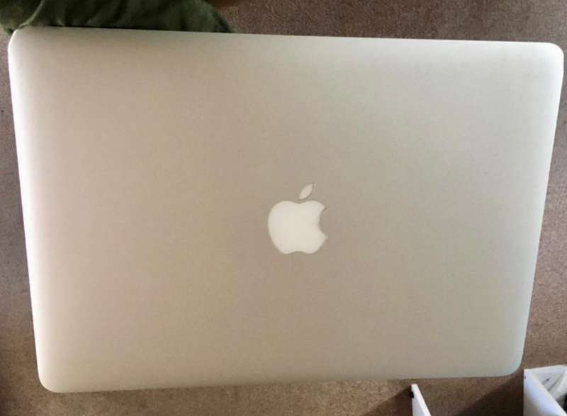 Apple MacBook Air 2013 Core-i5 (Good condition)